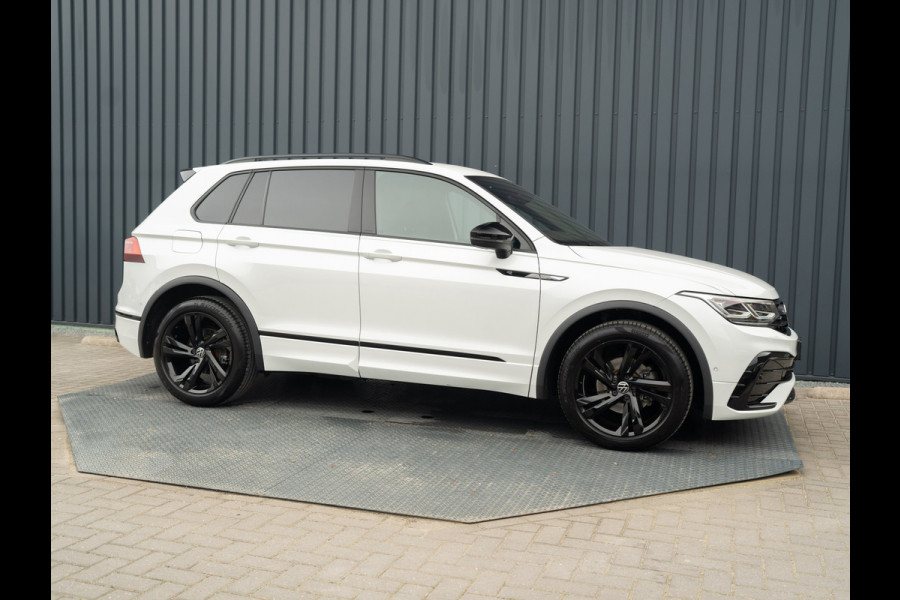 Volkswagen Tiguan 1.5 TSI R-Line Business+ | Trekhaak wegkl. | Head Up | Side Assist | IQ Light | Elk. A-klep | Prijs Rijklaar!!