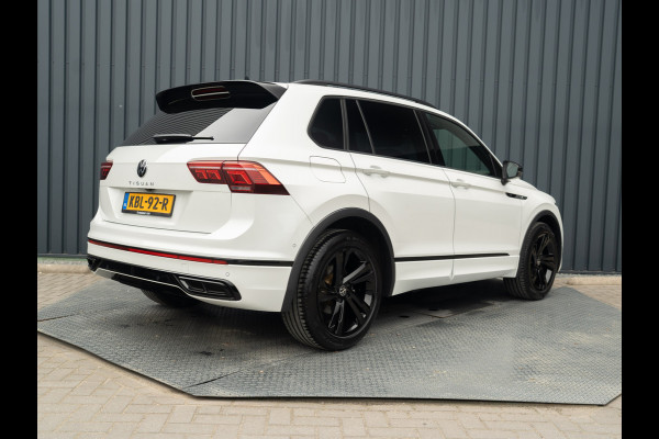 Volkswagen Tiguan 1.5 TSI R-Line Business+ | Trekhaak wegkl. | Head Up | Side Assist | IQ Light | Elk. A-klep | Prijs Rijklaar!!