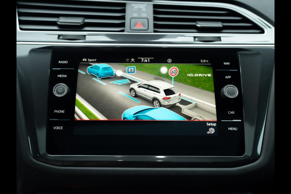 Volkswagen Tiguan 1.4 TSI eHybrid R-Line Business+ | Panodak | 360 Camera | Trekhaak wegkl. | Head Up | Prijs Rijklaar!!