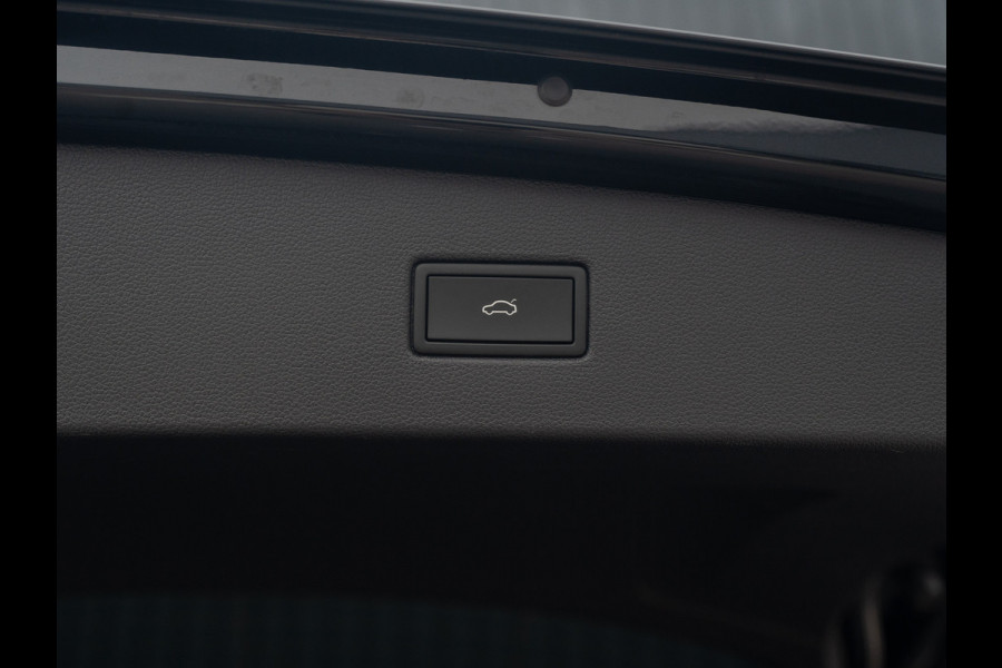 Volkswagen Tiguan 1.4 TSI eHybrid R-Line Business+ | Panodak | 360 Camera | Trekhaak wegkl. | Head Up | Prijs Rijklaar!!