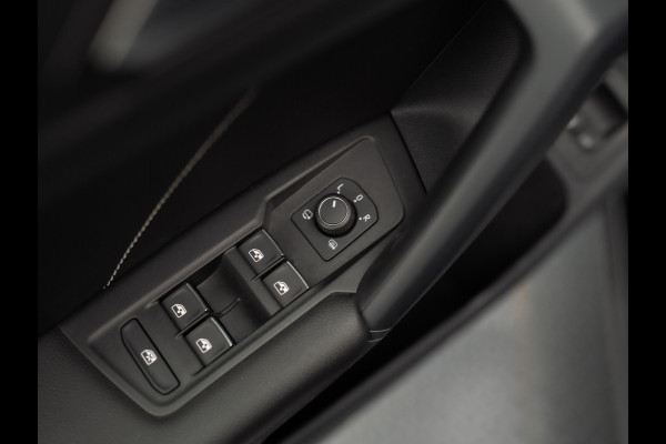 Volkswagen Tiguan 1.4 TSI eHybrid R-Line Business+ | Panodak | 360 Camera | Trekhaak wegkl. | Head Up | Prijs Rijklaar!!