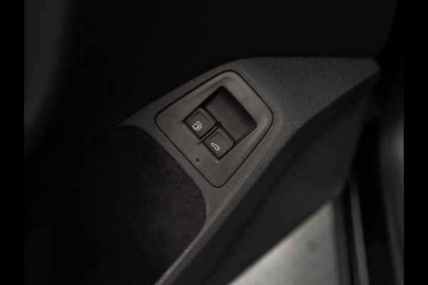 Volkswagen Tiguan 1.4 TSI eHybrid R-Line Business+ | Panodak | 360 Camera | Trekhaak wegkl. | Head Up | Prijs Rijklaar!!