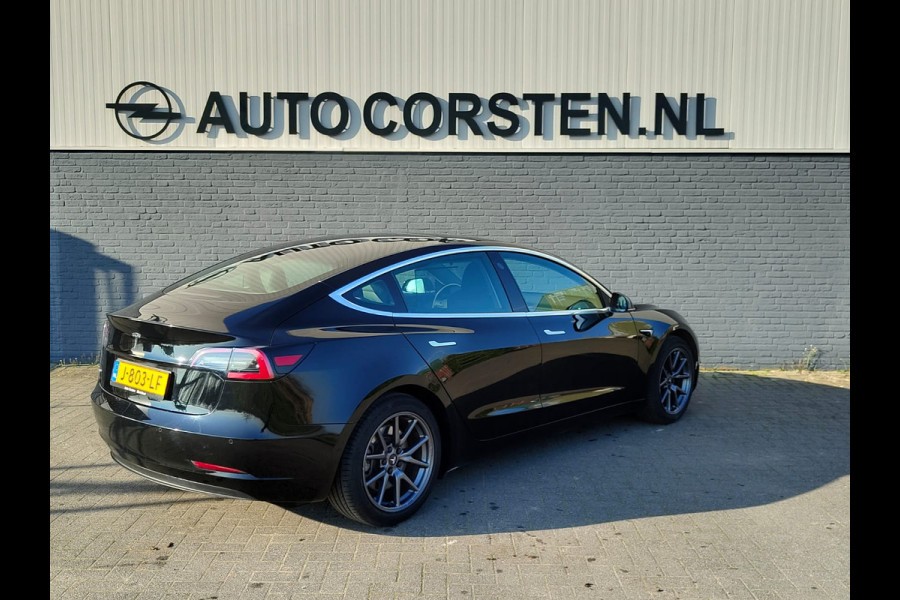 Tesla Model 3 SR+ 325PK AutoPilot Leer Pano-Dak Adaptive Cruise Camera's Elektr.-Stuur+Stoelen+Spiegels+Geheugen+Easy-Entry+Verwarmde stoelen  Ecc Navi Led DAB Voorverwarmen interieur via App Keyless One-Pedal-Drive SOH 82% 1e Eigenaar Origineel Nederlandse Auto 1.584kg licht!