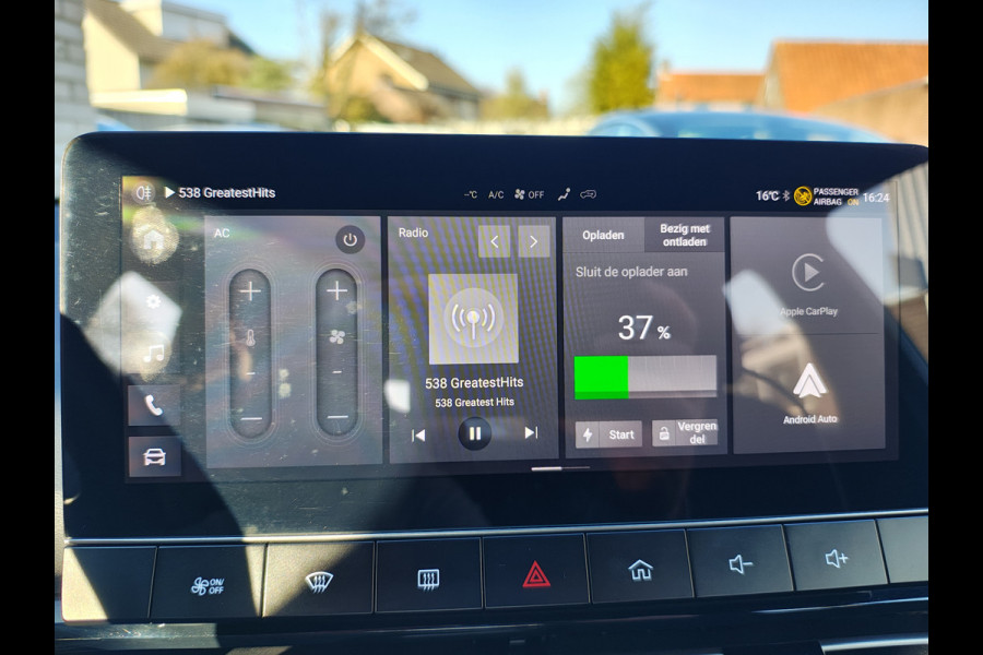 MG Mg4 electric 51kWh LFP Accu SOH 92% Adap.Cruise Apple Carplay Android Auto Pdc Ecc Rijstrooksensor Led Bluetooth DAB Isofix File assistent Verkeersbord detectie €30.000 nieuw!