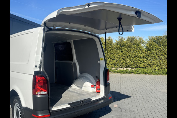 Volkswagen Transporter 2.0 TDI / L1H1 / 1e EIG. / CAMERA / CRUISE / AIRCO / ACHTERKLEP / APPLE CARPLAY / ANDROID AUTO