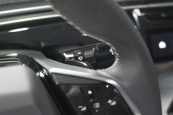 Peugeot 3008 1.2 Hybrid 136 GT | Panoramdak | 360 Camera | Stoelverwarming | Elektrische Kofferklep | Allseason Banden