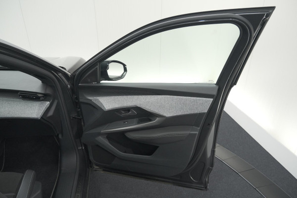 Peugeot 3008 1.2 Hybrid 136 GT | Panoramdak | 360 Camera | Stoelverwarming | Elektrische Kofferklep | Allseason Banden