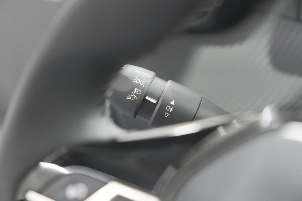 Peugeot 208 PureTech 100 Allure Pack | Camera | Apple Carplay | Parkeersensoren | Navigatie