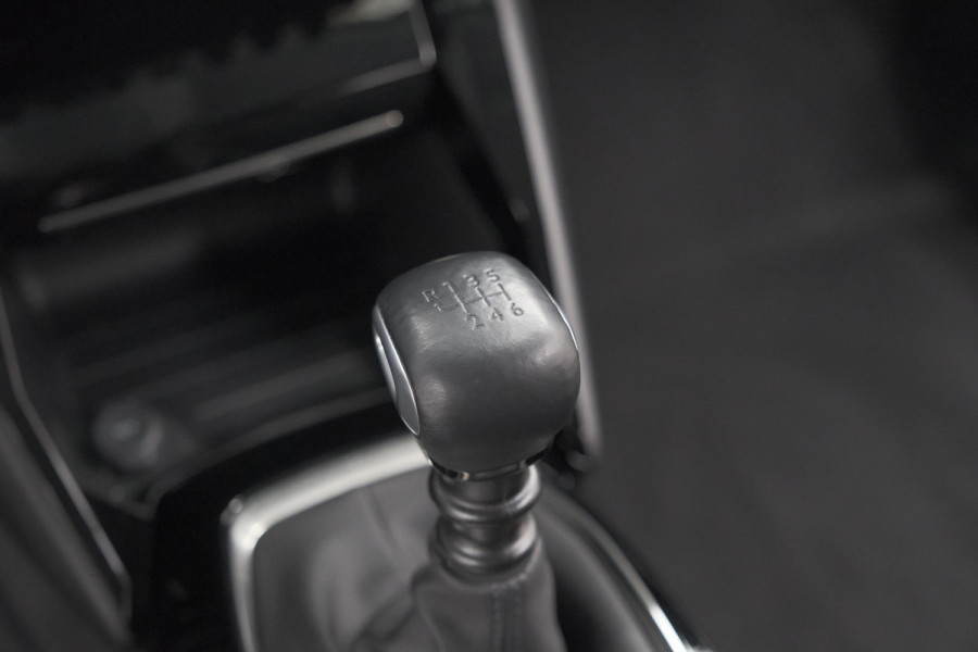 Peugeot 208 PureTech 100 Allure Pack | Camera | Apple Carplay | Parkeersensoren | Navigatie