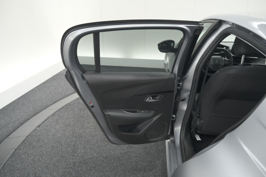 Peugeot 208 PureTech 100 Allure Pack | Camera | Apple Carplay | Parkeersensoren | Navigatie
