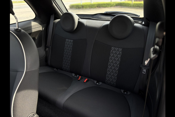 Fiat 500 1.0 Hybrid Rockstar | Carplay/Android, Climate, PDC, Cruise, Licht- en Regensensor |
