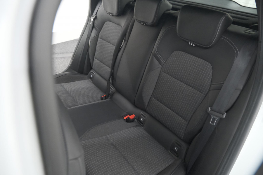 Renault Clio TCe 130 EDC Intens | 360 Camera | Apple Carplay | Parkeersensoren | Climate Control