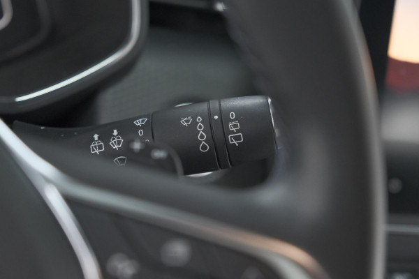 Renault Clio TCe 130 EDC Intens | 360 Camera | Apple Carplay | Parkeersensoren | Climate Control