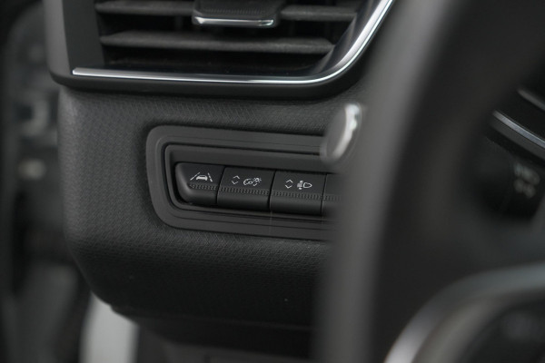 Renault Clio TCe 130 EDC Intens | 360 Camera | Apple Carplay | Parkeersensoren | Climate Control