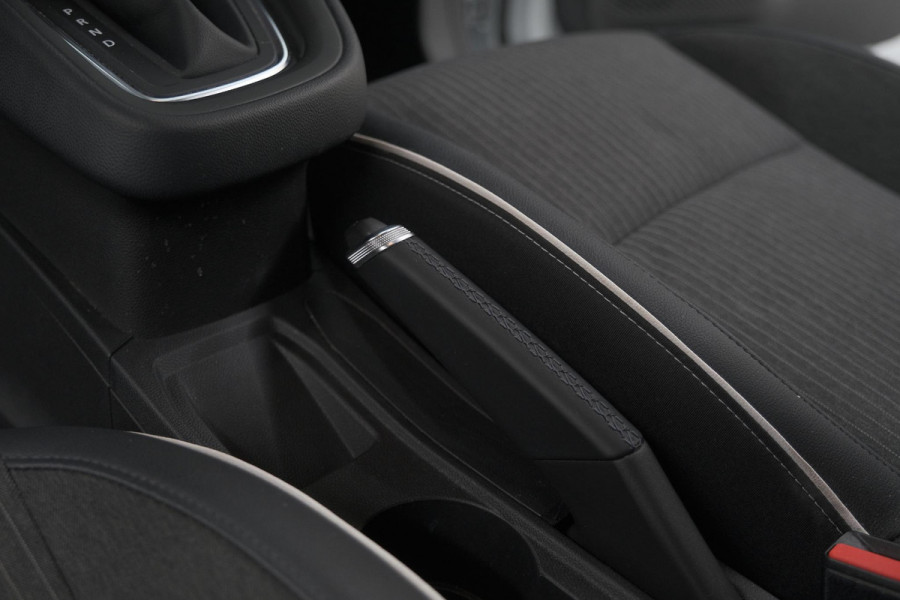 Renault Clio TCe 130 EDC Intens | 360 Camera | Apple Carplay | Parkeersensoren | Climate Control