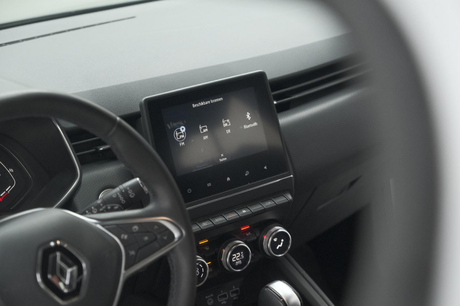 Renault Clio TCe 130 EDC Intens | 360 Camera | Apple Carplay | Parkeersensoren | Climate Control