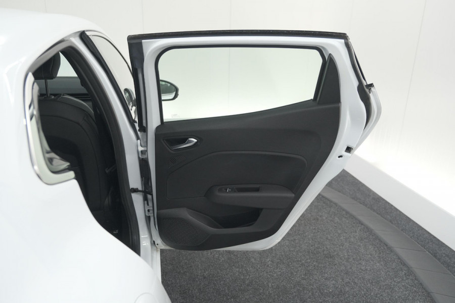 Renault Clio TCe 130 EDC Intens | 360 Camera | Apple Carplay | Parkeersensoren | Climate Control