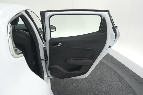 Renault Clio TCe 130 EDC Intens | 360 Camera | Apple Carplay | Parkeersensoren | Climate Control