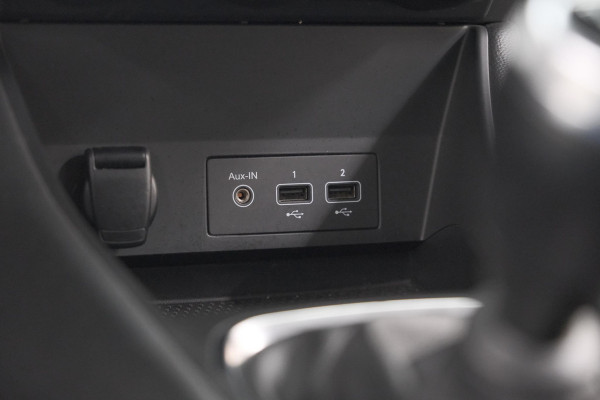 Renault Captur TCe 130 Intens | Camera | 9.3 Inch Grootscherm | Navigatie | Apple Carplay | Parkeersensoren