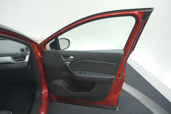 Renault Captur TCe 130 Intens | Camera | 9.3 Inch Grootscherm | Navigatie | Apple Carplay | Parkeersensoren