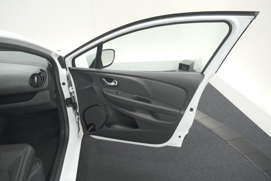 Renault Clio Estate TCe 90 Limited | Trekhaak | Apple Carplay | Parkeersensoren