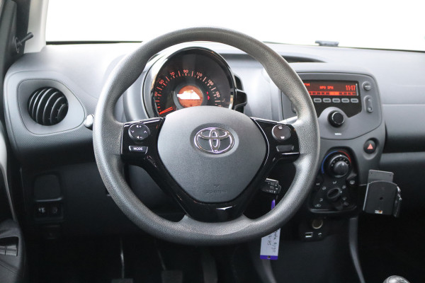 Toyota Aygo 1.0 VVT-i x-fun Airco/Elektrisch-pakket/Bluetooth