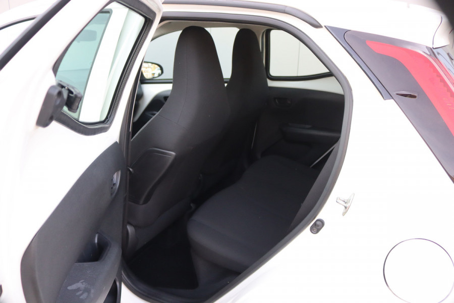 Toyota Aygo 1.0 VVT-i x-fun Airco/Elektrisch-pakket/Bluetooth