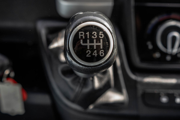 Fiat Ducato 2.3 MultiJet Bakwagen met laadklep | 141 PK | Euro 6 | Cruise | Camera | Airco | Navigatie