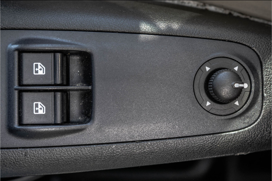 Fiat Ducato 2.3 MultiJet Bakwagen met laadklep | 141 PK | Euro 6 | Cruise | Camera | Airco | Navigatie