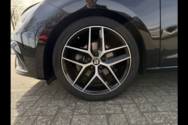 Seat Leon 1.4 EcoTSI FR Business Intense / PDC v+a  / Carplay / Cruise C. / Winter Pakket / Navi