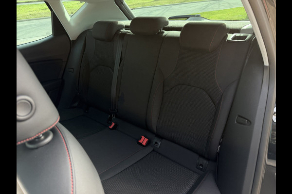 Seat Leon 1.4 EcoTSI FR Business Intense / PDC v+a  / Carplay / Cruise C. / Winter Pakket / Navi