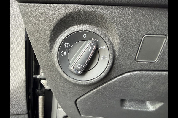 Seat Leon 1.4 EcoTSI FR Business Intense / PDC v+a  / Carplay / Cruise C. / Winter Pakket / Navi