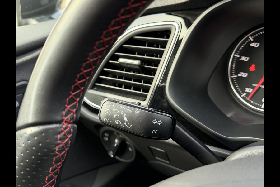 Seat Leon 1.4 EcoTSI FR Business Intense / PDC v+a  / Carplay / Cruise C. / Winter Pakket / Navi