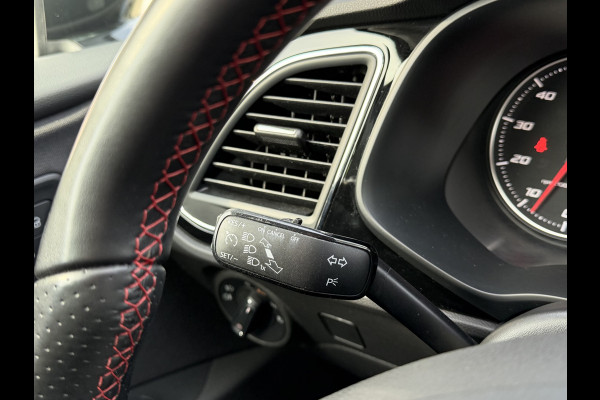 Seat Leon 1.4 EcoTSI FR Business Intense / PDC v+a  / Carplay / Cruise C. / Winter Pakket / Navi