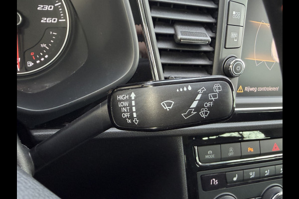 Seat Leon 1.4 EcoTSI FR Business Intense / PDC v+a  / Carplay / Cruise C. / Winter Pakket / Navi