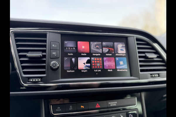 Seat Leon 1.4 EcoTSI FR Business Intense / PDC v+a  / Carplay / Cruise C. / Winter Pakket / Navi