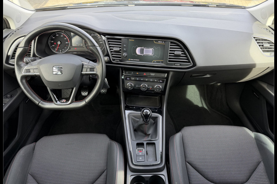 Seat Leon 1.4 EcoTSI FR Business Intense / PDC v+a  / Carplay / Cruise C. / Winter Pakket / Navi
