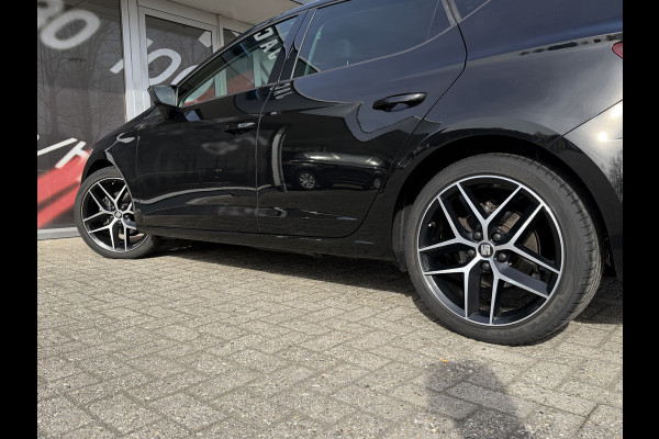Seat Leon 1.4 EcoTSI FR Business Intense / PDC v+a  / Carplay / Cruise C. / Winter Pakket / Navi