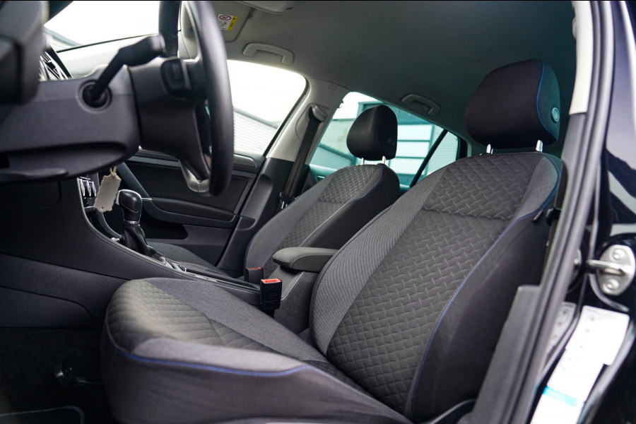 Volkswagen Golf 1.5 TSI Highline | Xenon / LED | Automaat | Facelift | Stoelverwarming | Climatronic | PDC | F1 flippers | NAP