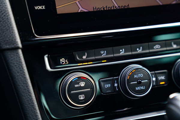 Volkswagen Golf 1.5 TSI Highline | Xenon / LED | Automaat | Facelift | Stoelverwarming | Climatronic | PDC | F1 flippers | NAP