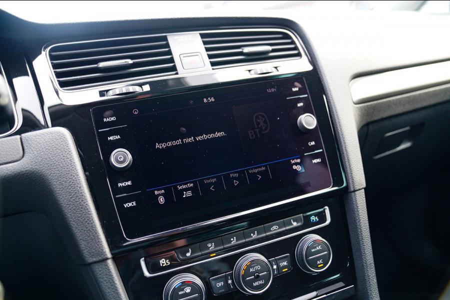 Volkswagen Golf 1.5 TSI Highline | Xenon / LED | Automaat | Facelift | Stoelverwarming | Climatronic | PDC | F1 flippers | NAP