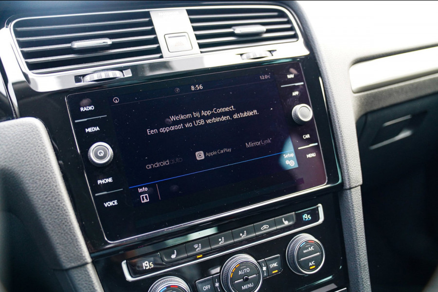 Volkswagen Golf 1.5 TSI Highline | Xenon / LED | Automaat | Facelift | Stoelverwarming | Climatronic | PDC | F1 flippers | NAP