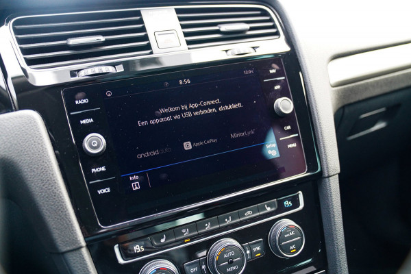 Volkswagen Golf 1.5 TSI Highline | Xenon / LED | Automaat | Facelift | Stoelverwarming | Climatronic | PDC | F1 flippers | NAP