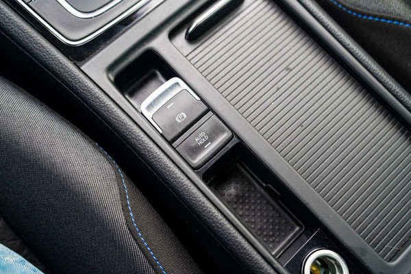 Volkswagen Golf 1.5 TSI Highline | Xenon / LED | Automaat | Facelift | Stoelverwarming | Climatronic | PDC | F1 flippers | NAP