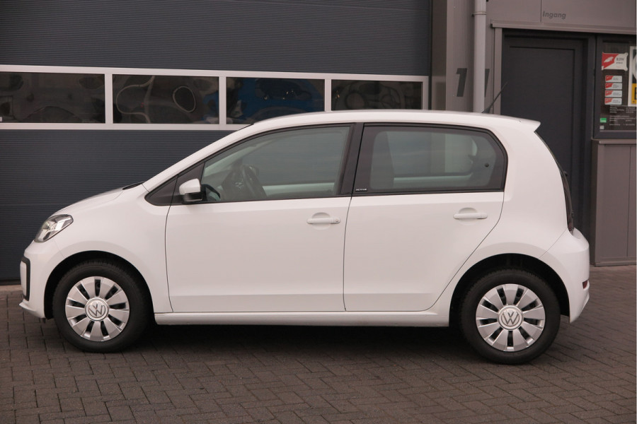 Volkswagen up! 1.0 49kw 66pk Active Cruisecontrol , Stoelverwarming , Navi via App, Achteruitrijcamera , Parkeersensoren , DAB+ radio , Multifunctioneel stuurwiel.etc.