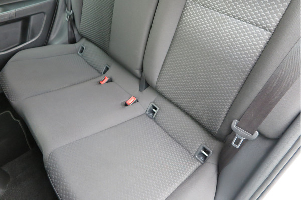 Volkswagen up! 1.0 49kw 66pk Active Cruisecontrol , Stoelverwarming , Navi via App, Achteruitrijcamera , Parkeersensoren , DAB+ radio , Multifunctioneel stuurwiel.etc.