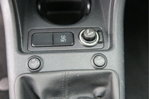 Volkswagen up! 1.0 49kw 66pk Active Cruisecontrol , Stoelverwarming , Navi via App, Achteruitrijcamera , Parkeersensoren , DAB+ radio , Multifunctioneel stuurwiel.etc.