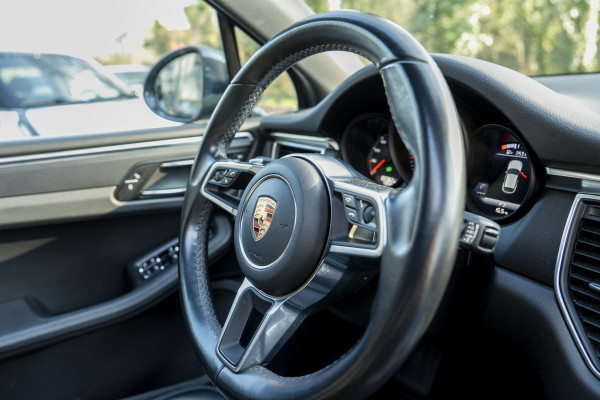 Porsche Macan 2.0 | Panorama | Bose | Memory | Leder