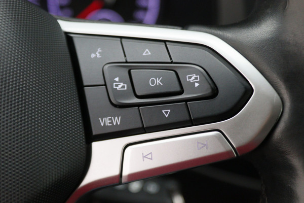 Volkswagen Transporter 2.0 TDI DSG L1H1 Leer, Airco, Apple Carplay, Camera, Cruise, Imperiaal, PDC, Trekhaak, 16''