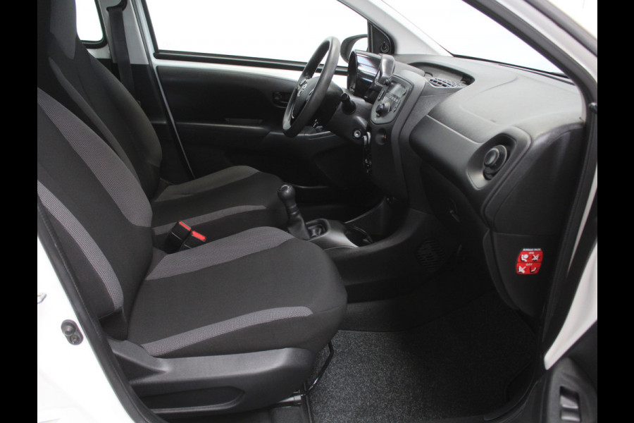 Toyota Aygo 1.0 VVT-i x-fun AIRCO | ELRM | LED | CV | LIMITER | STB | ISOFIX